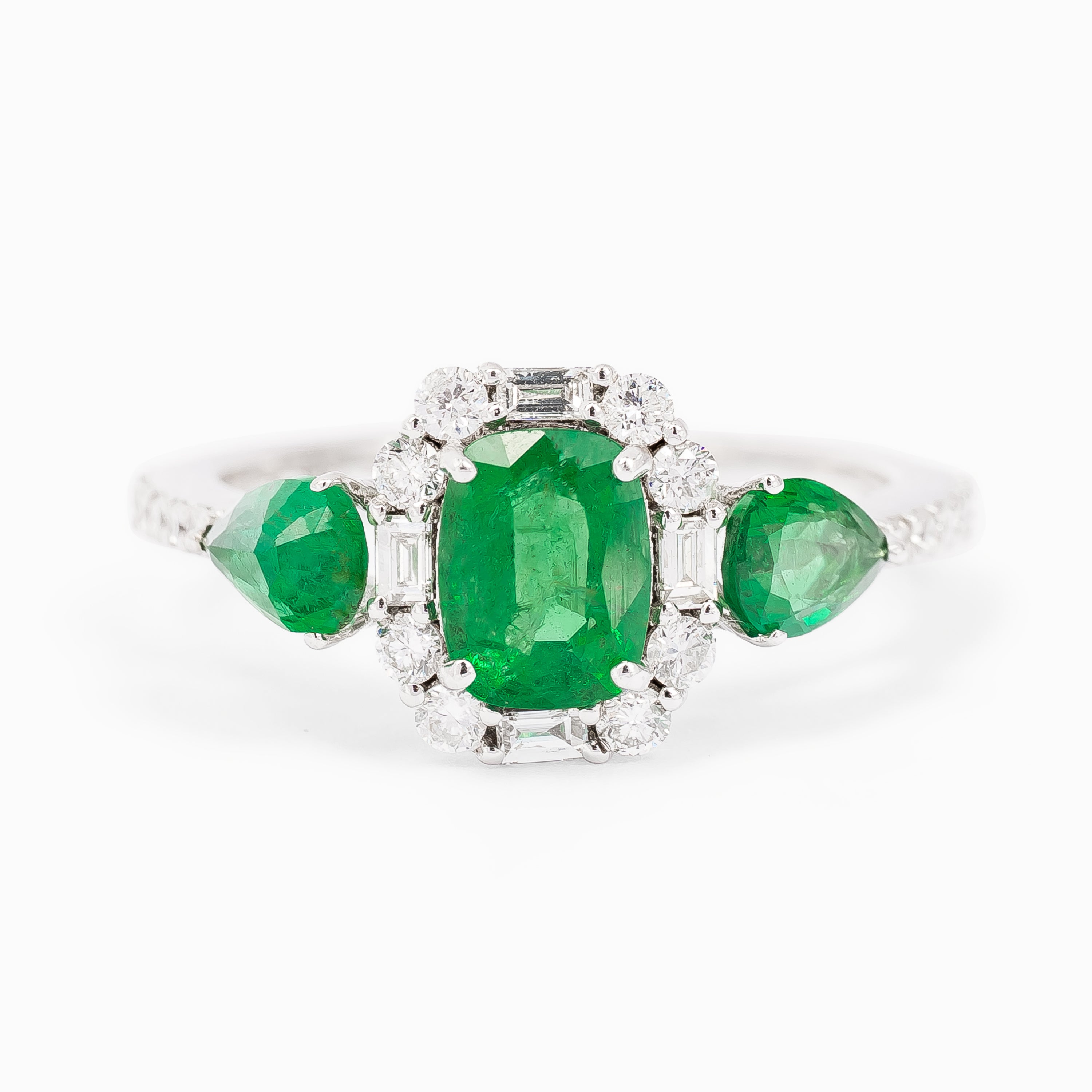 EMERALD AND DIAMOND RING