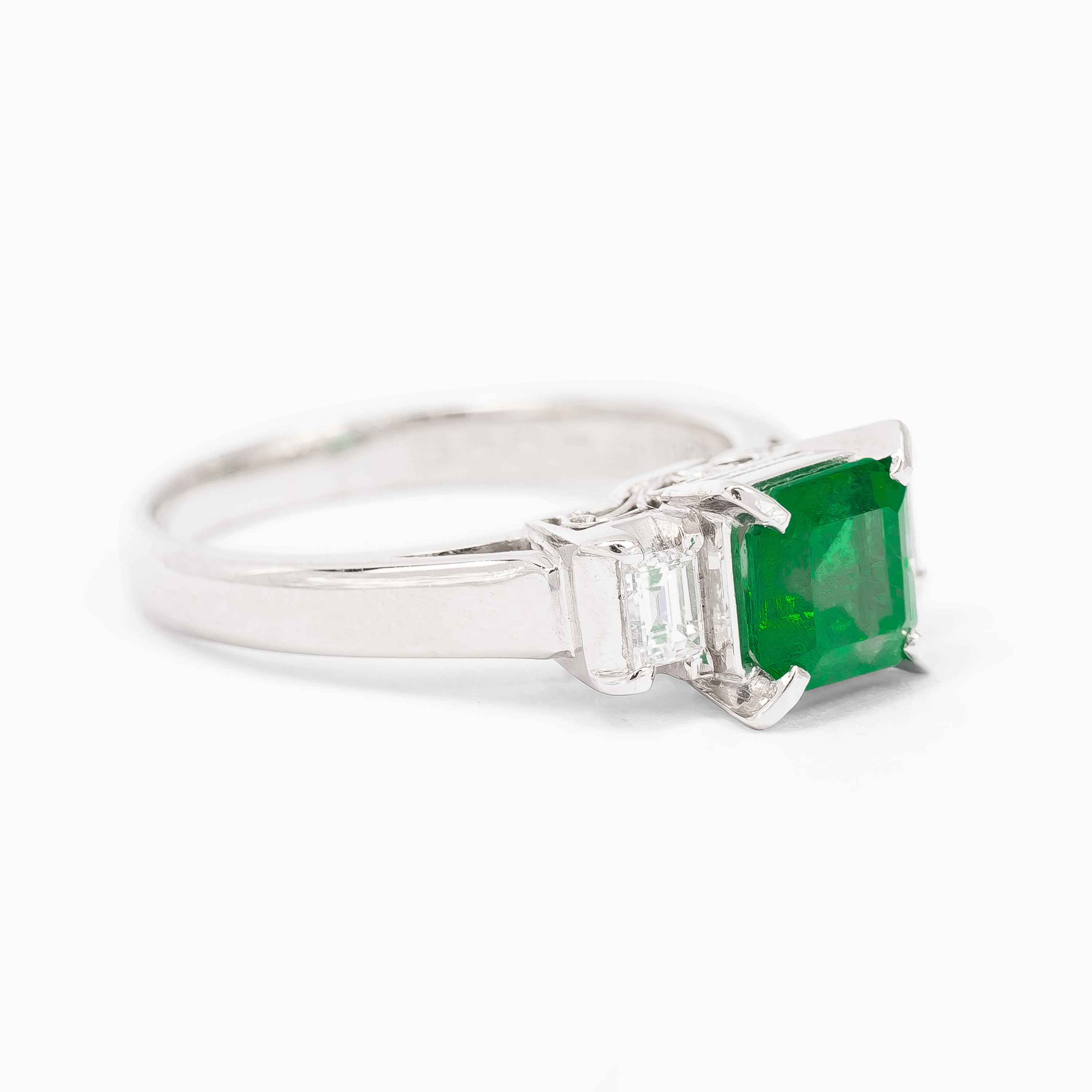 EMERALD RING