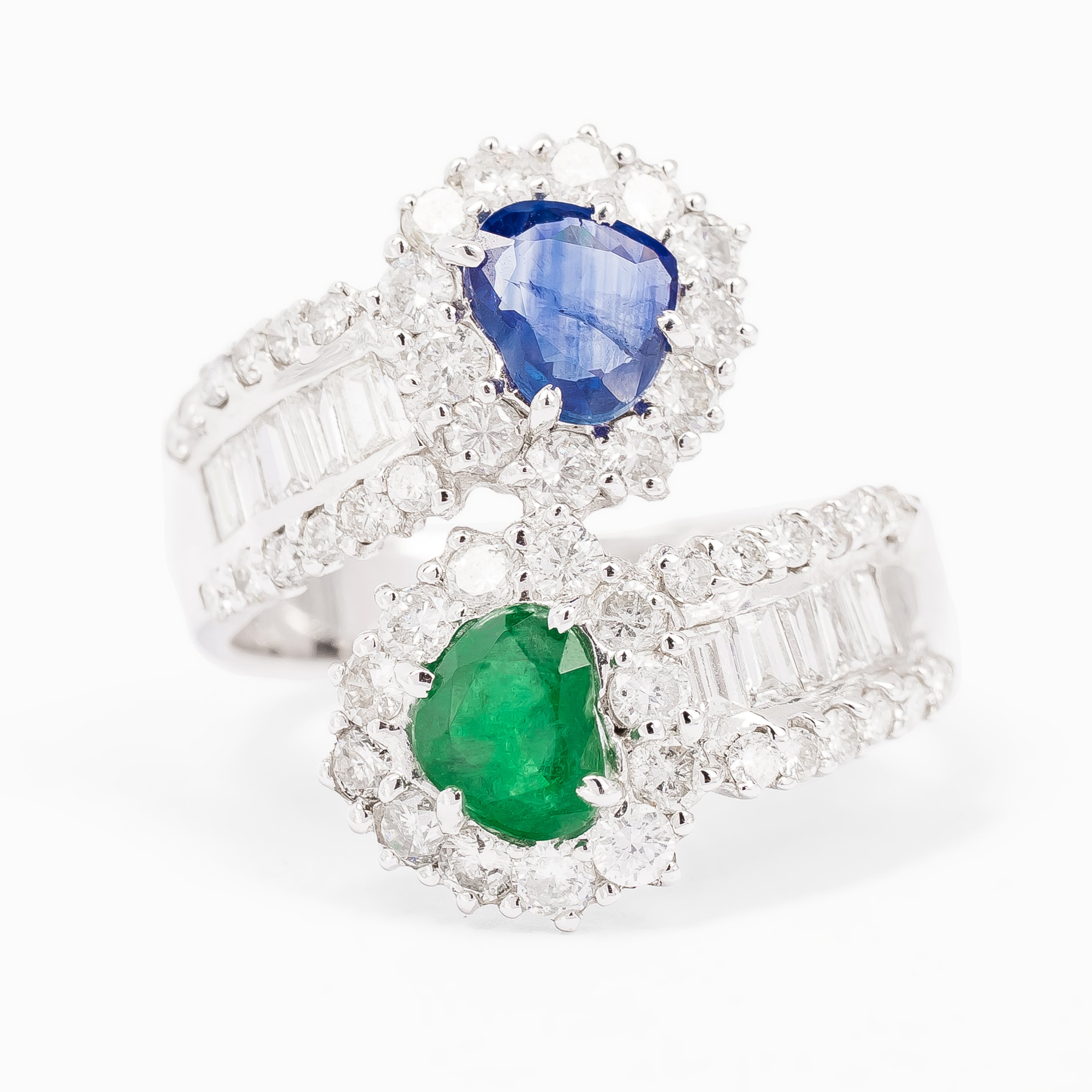 SAPPHIRE EMERALD DIAMOND RING