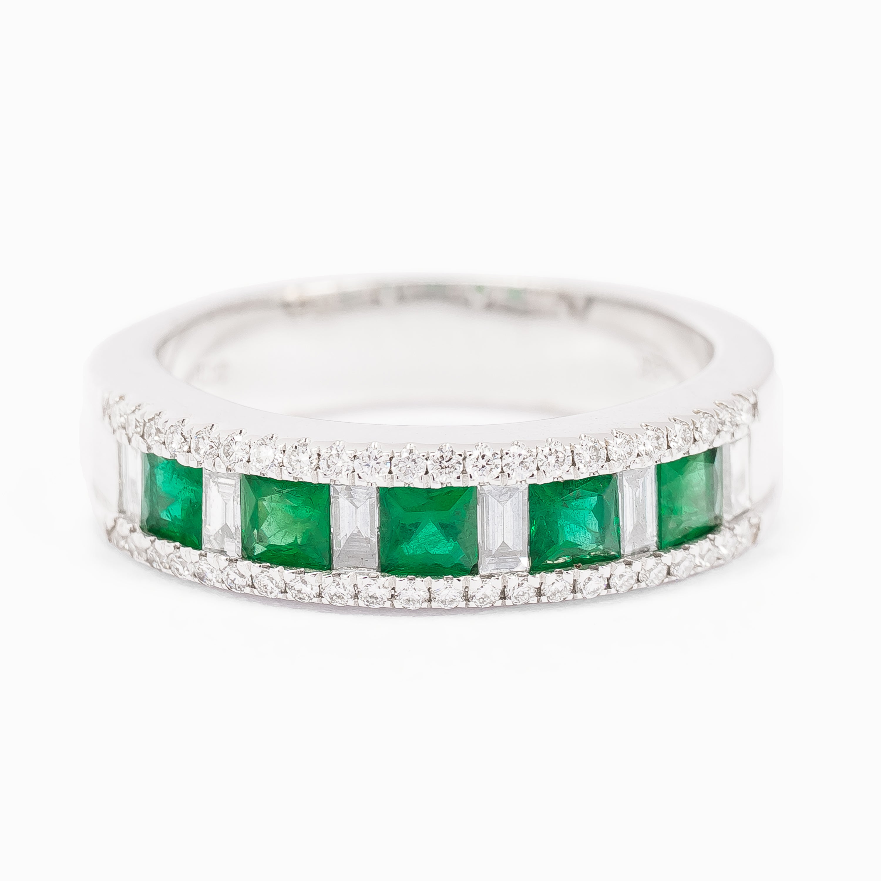 EMERALD RING