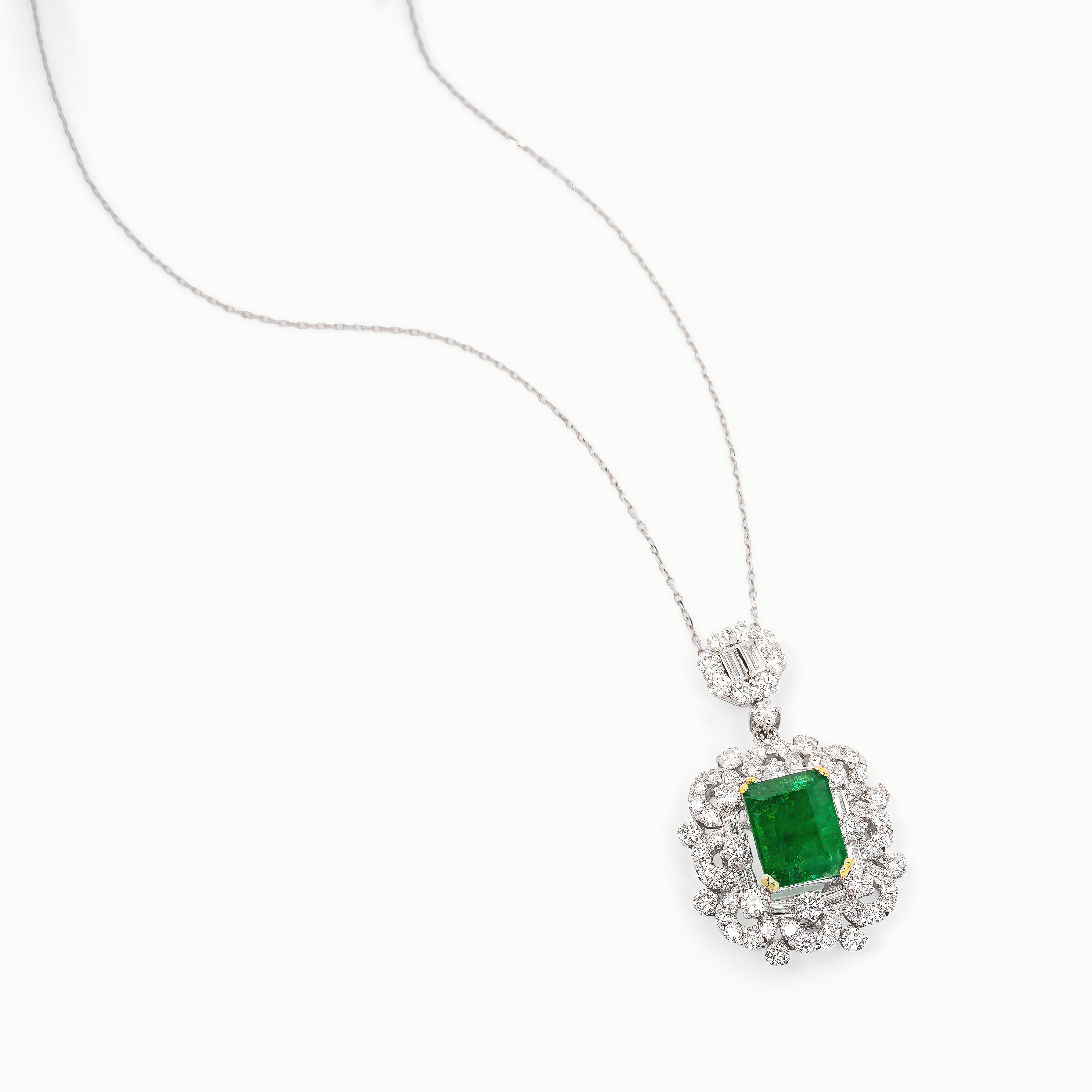 White Gold Pendant Necklace With Emerald, Diamond Stones