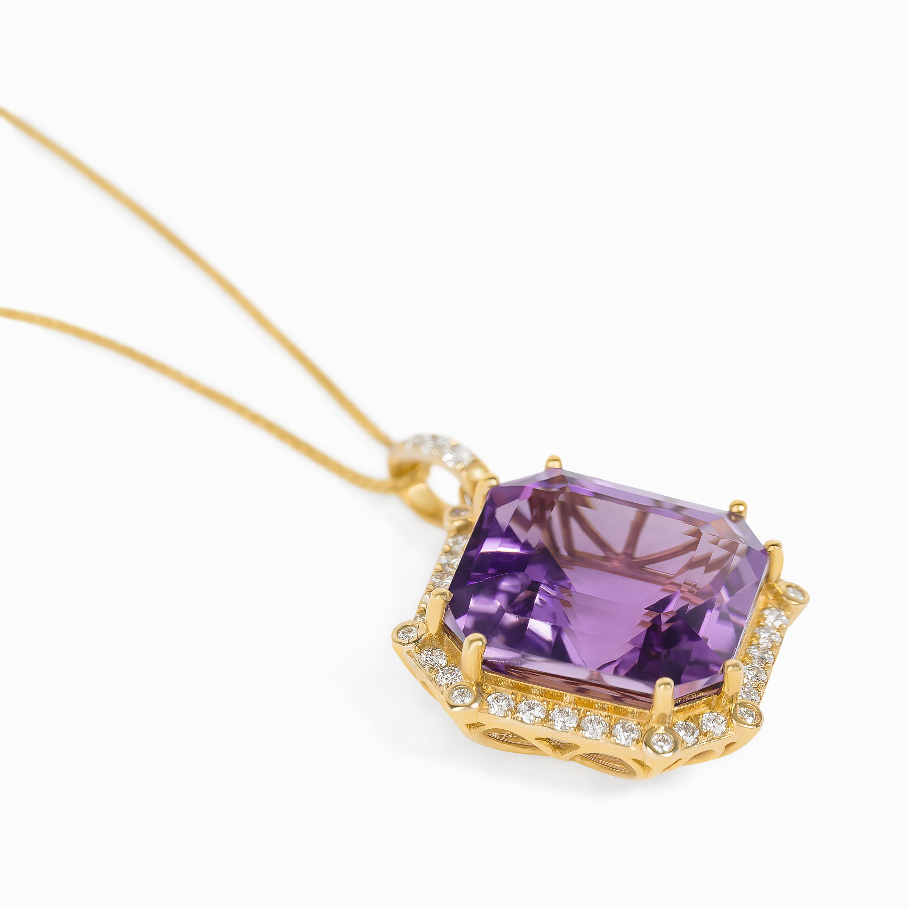 Yellow Gold Pendant Necklace with Amethyst, Diamond Stones