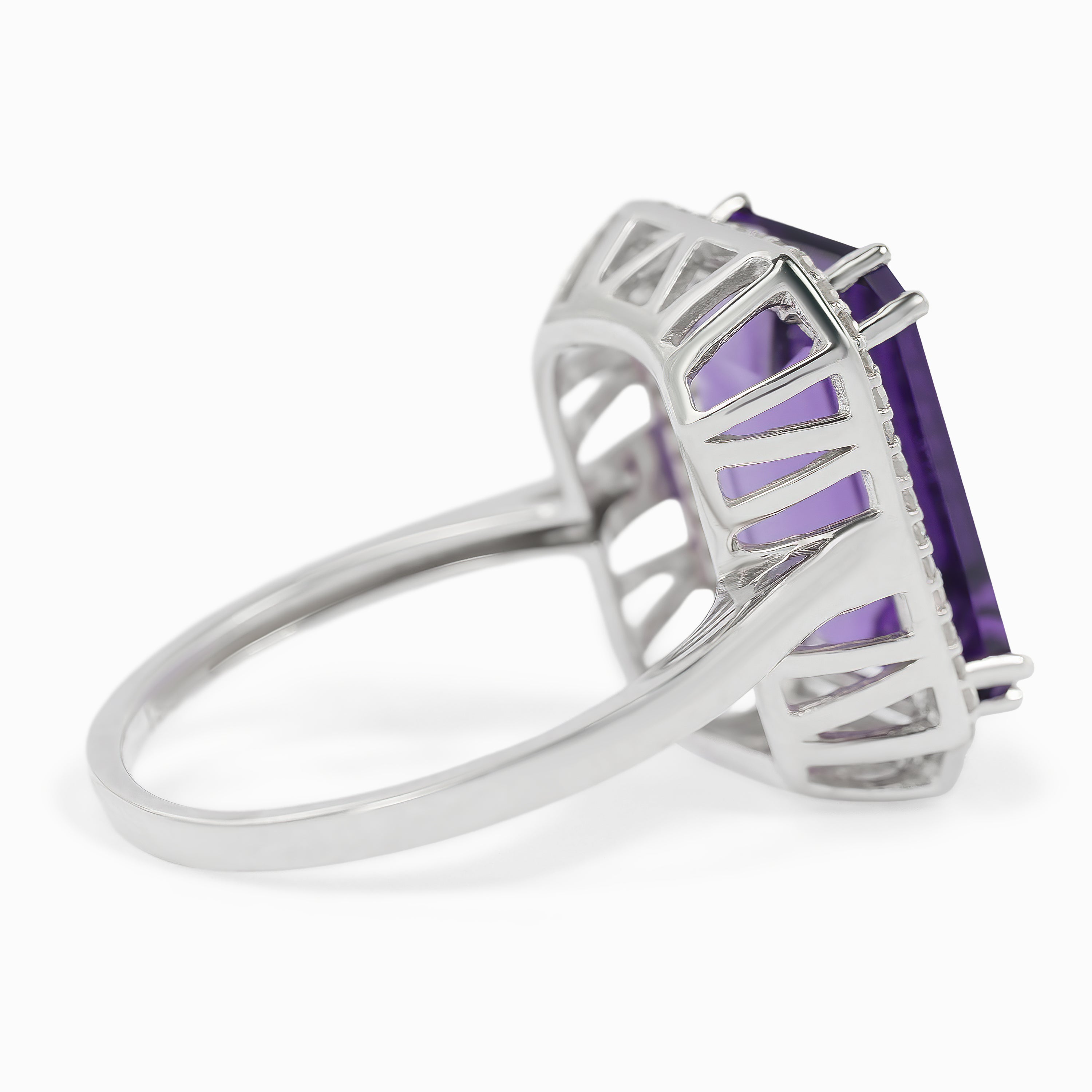 White Gold Ring with Amethyst Stones