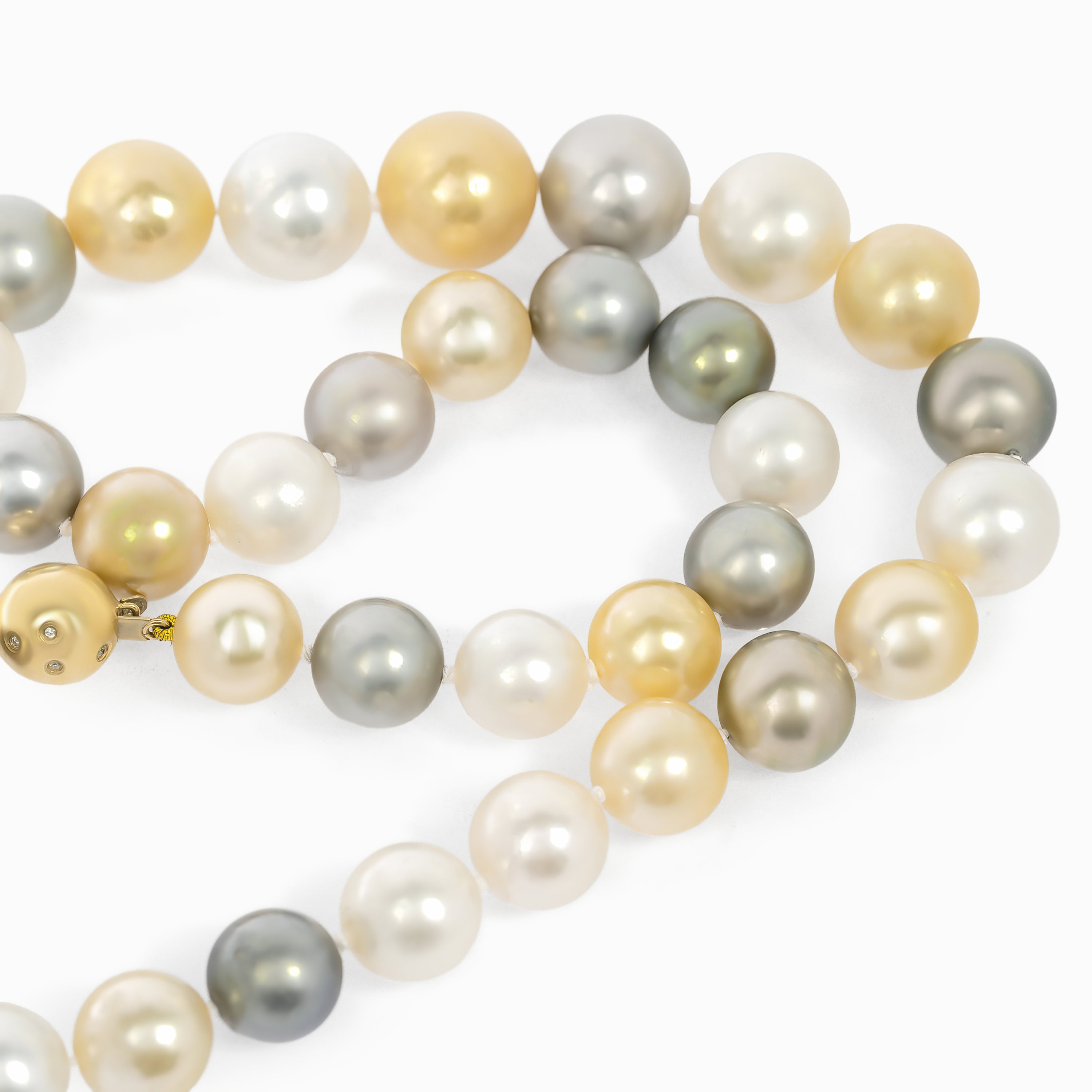 Multicolor Pearl Necklace