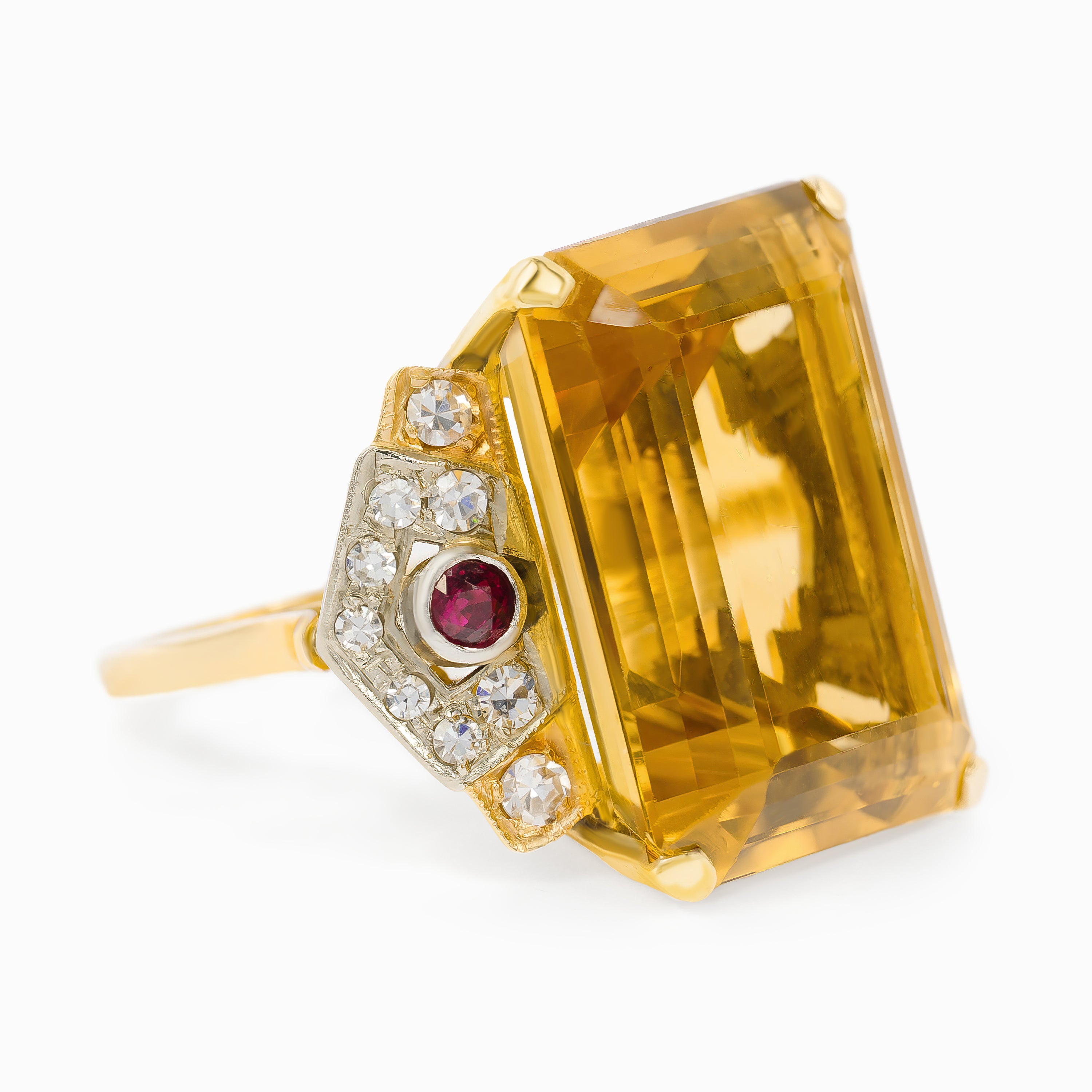 Yellow Gold Ring with Citrine Stones