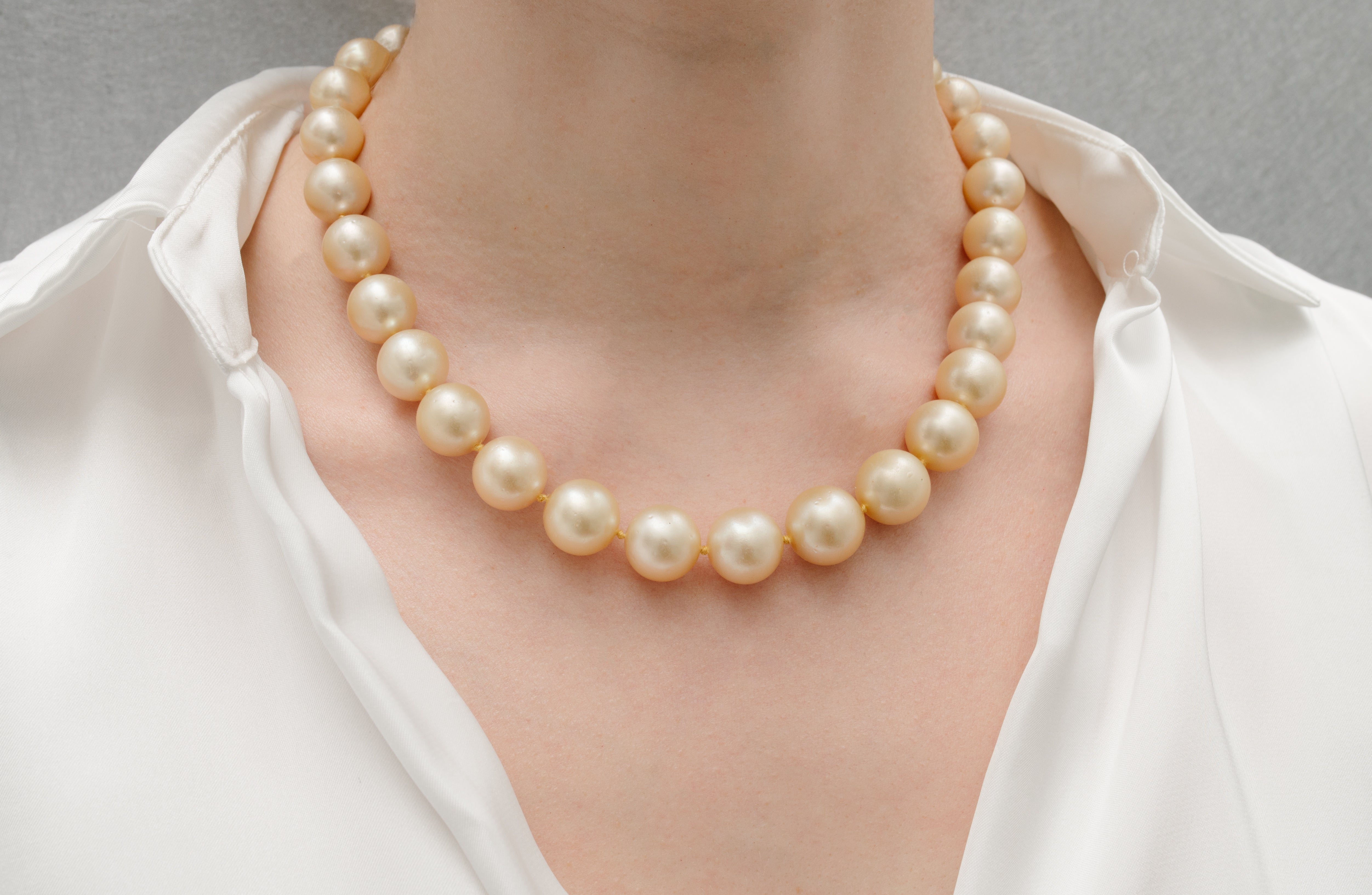 SIMPLE PEARL NECKLACE