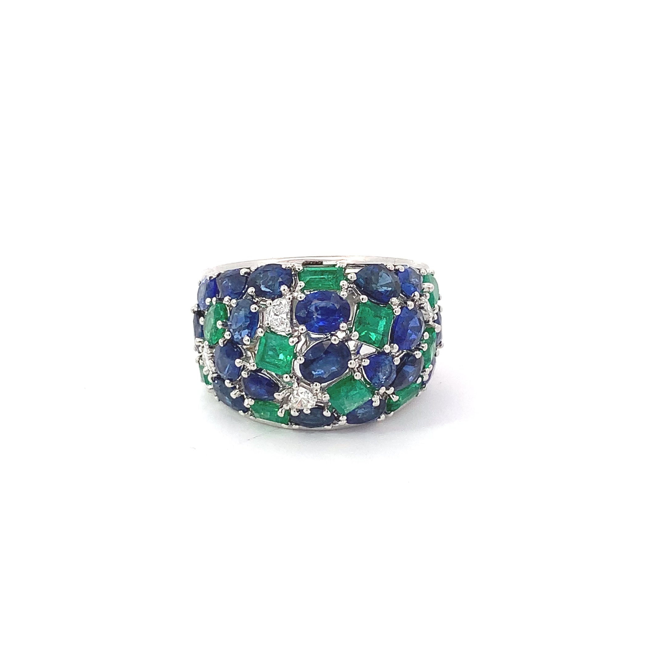 EMERALD AND SAPPHIRE RING